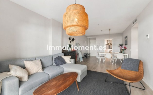 Resale - Apartment - Marbella - Nueva Andalucía