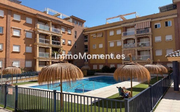 Resale - Apartment - Estepona - El Morche