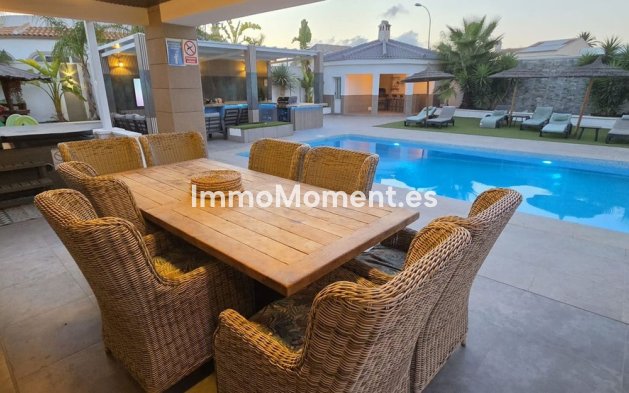 Wiederverkauf - Freistehende Villa - Torrevieja - Torrevieja Centro