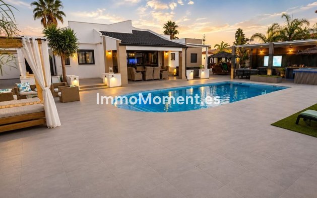 Wiederverkauf - Freistehende Villa - Torrevieja - Torrevieja Centro