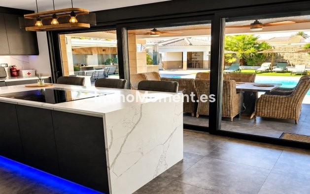 Wiederverkauf - Freistehende Villa - Torrevieja - Torrevieja Centro