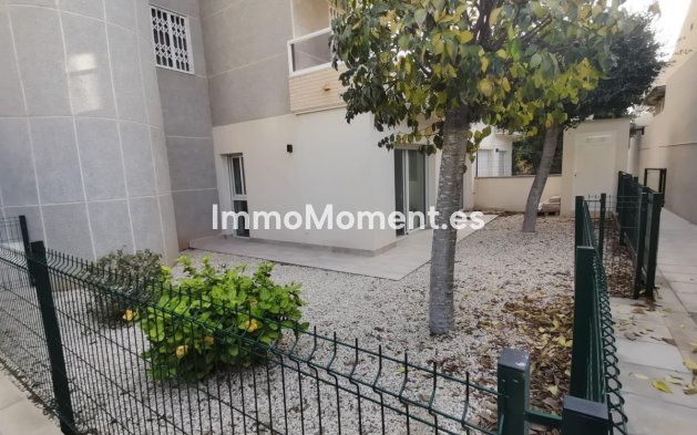 Resale - Apartment - Torrevieja - Torrevieja Centro