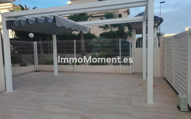 Resale - Apartment - Torrevieja - Torrevieja Centro