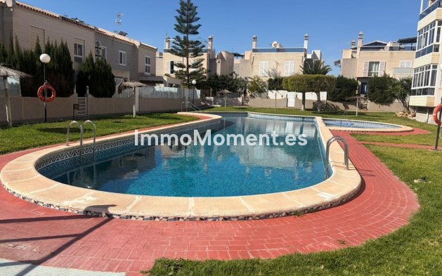 Resale - Apartment - Torrevieja - Torrevieja Centro
