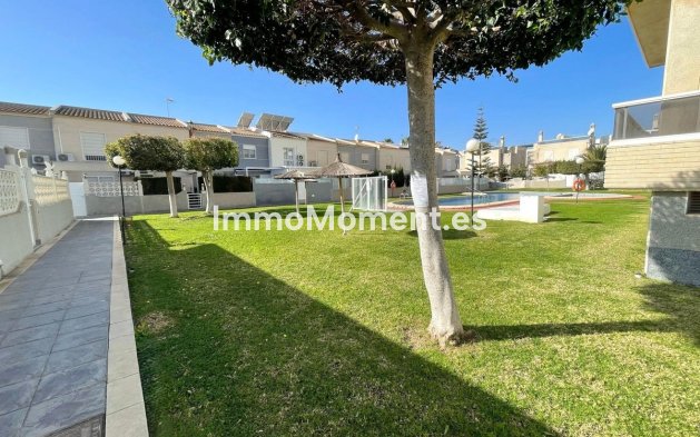 Resale - Apartment - Torrevieja - Torrevieja Centro