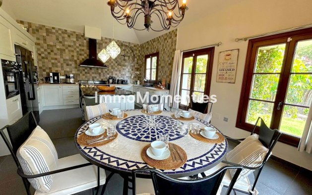 Revente - Villa individuelle - Estepona  - Estepona Centro