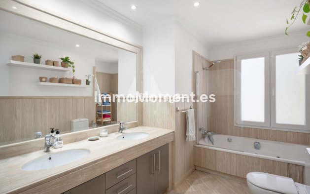 Revente - Appartement - Marbella - Nueva Andalucía
