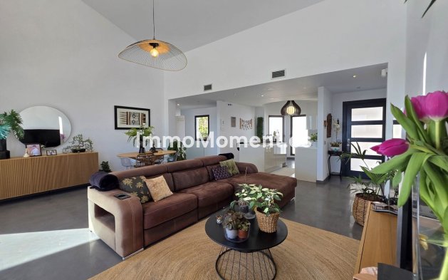 Wiederverkauf - Freistehende Villa - Estepona  - Estepona Centro