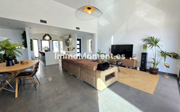 Wiederverkauf - Freistehende Villa - Estepona  - Estepona Centro