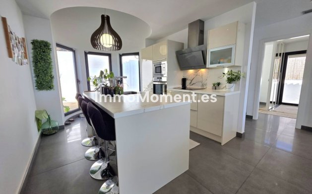Wiederverkauf - Freistehende Villa - Estepona  - Estepona Centro