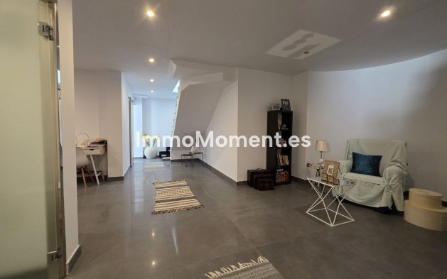 Wiederverkauf - Freistehende Villa - Estepona  - Estepona Centro