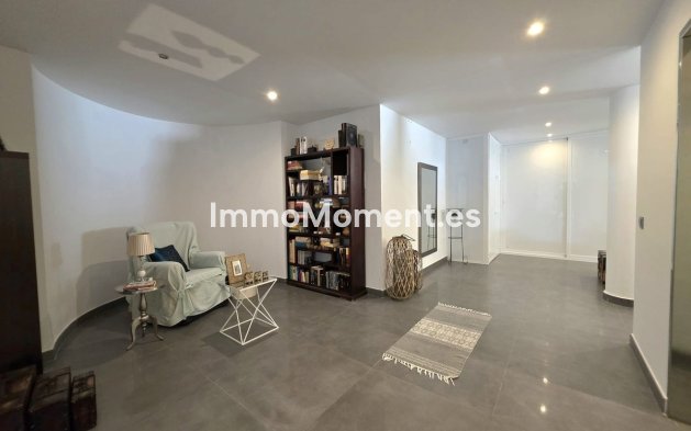 Wiederverkauf - Freistehende Villa - Estepona  - Estepona Centro