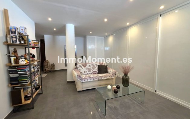 Wiederverkauf - Freistehende Villa - Estepona  - Estepona Centro