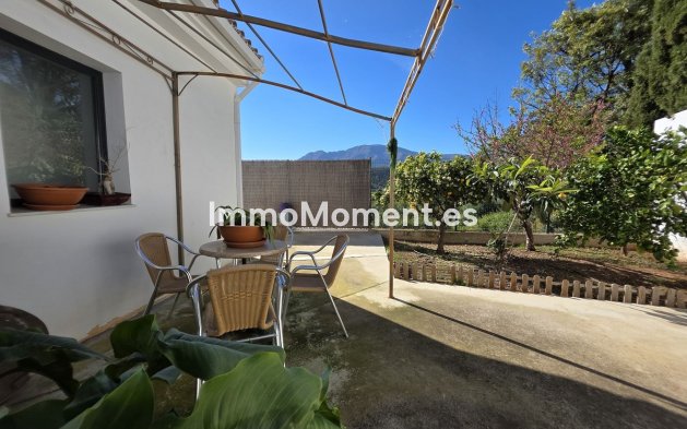 Wiederverkauf - Freistehende Villa - Estepona  - Estepona Centro
