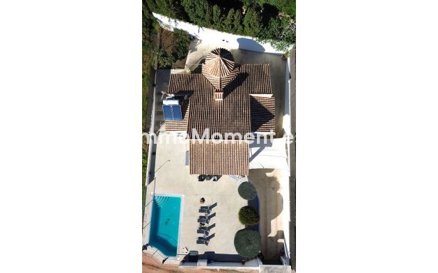 Wiederverkauf - Freistehende Villa - Estepona  - Estepona Centro