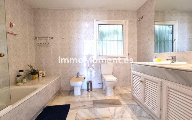 Resale - Apartment - Marbella - La Mairena