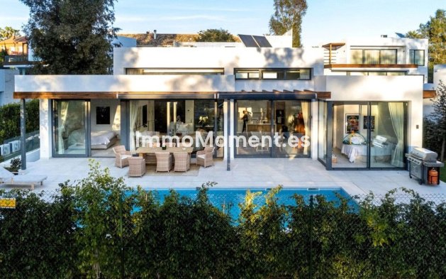 Wiederverkauf - Freistehende Villa - Estepona  - Atalaya
