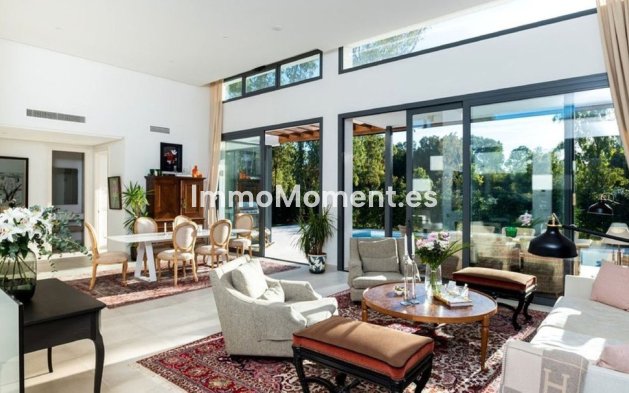 Wiederverkauf - Freistehende Villa - Estepona  - Atalaya