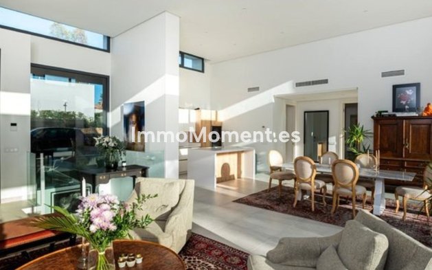 Wiederverkauf - Freistehende Villa - Estepona  - Atalaya