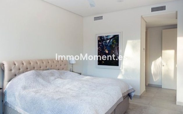Wiederverkauf - Freistehende Villa - Estepona  - Atalaya