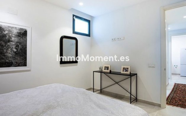 Wiederverkauf - Freistehende Villa - Estepona  - Atalaya