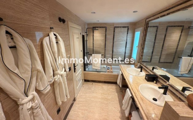 Resale - Apartment - Marbella - Sierra Blanca