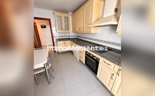 Reventa - Apartamento - Estepona  - Estepona Centro