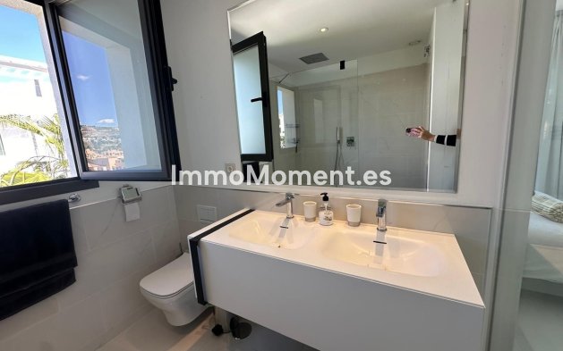 Resale - Penthouse - Estepona - Atalaya Golf
