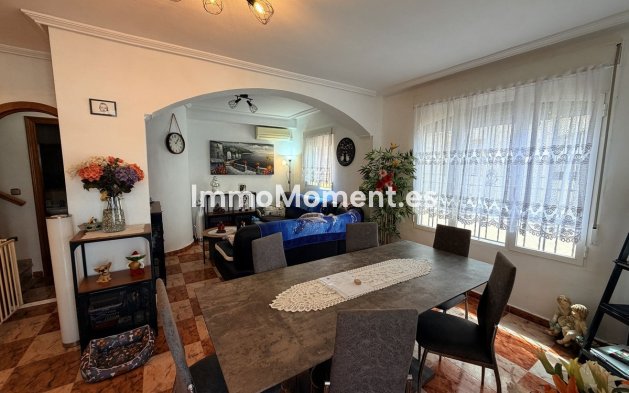 Resale - Detached villa - Orihuela Costa