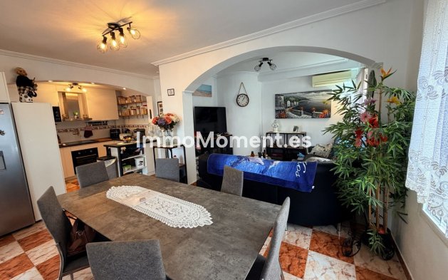 Resale - Detached villa - Orihuela Costa