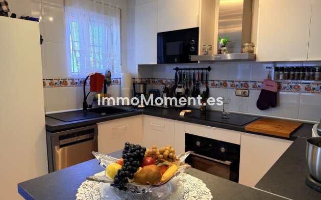 Resale - Detached villa - Orihuela Costa
