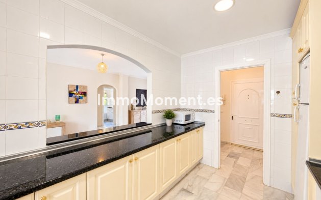Wiederverkauf - Wohnung - Estepona  - Estepona Centro