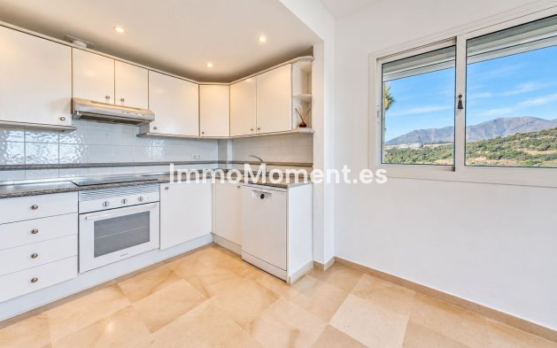 Resale - Apartment - Casares - Casares Centro