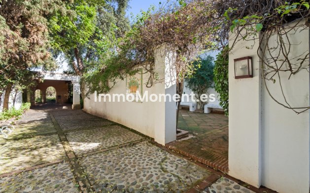 Wiederverkauf - Freistehende Villa - Sotogrande - Sotogrande Costa