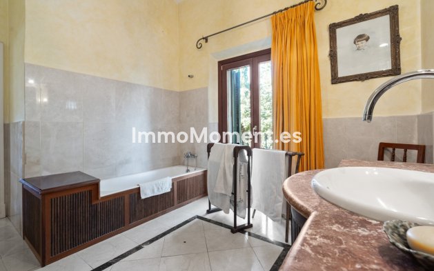 Wiederverkauf - Freistehende Villa - Sotogrande - Sotogrande Costa