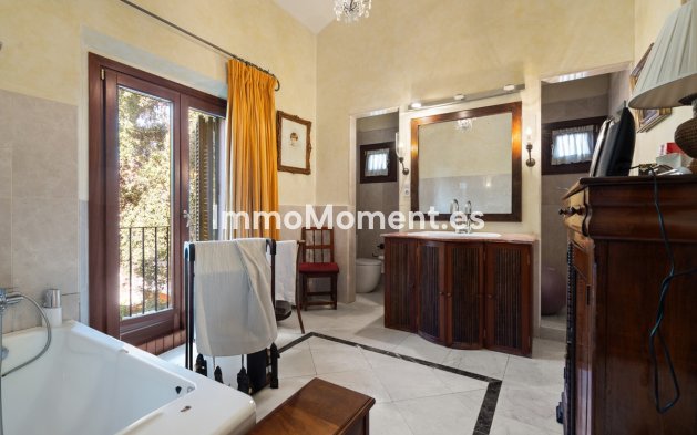 Wiederverkauf - Freistehende Villa - Sotogrande - Sotogrande Costa