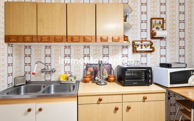 Resale - Apartment - Estepona - Estepona Centro