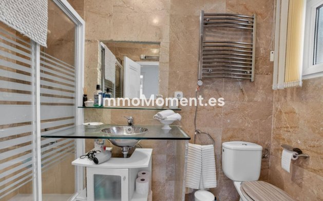 Reventa - Villa independiente - Orihuela Costa