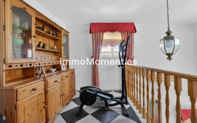 Reventa - Villa independiente - Orihuela Costa