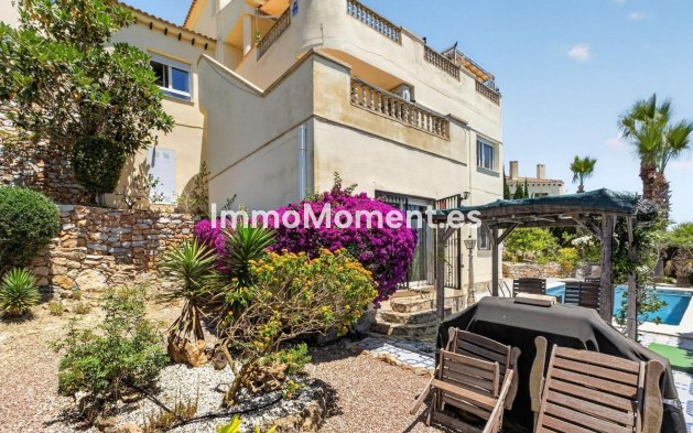 Reventa - Villa independiente - Orihuela Costa