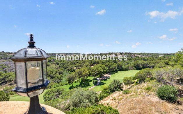 Reventa - Villa independiente - Orihuela Costa