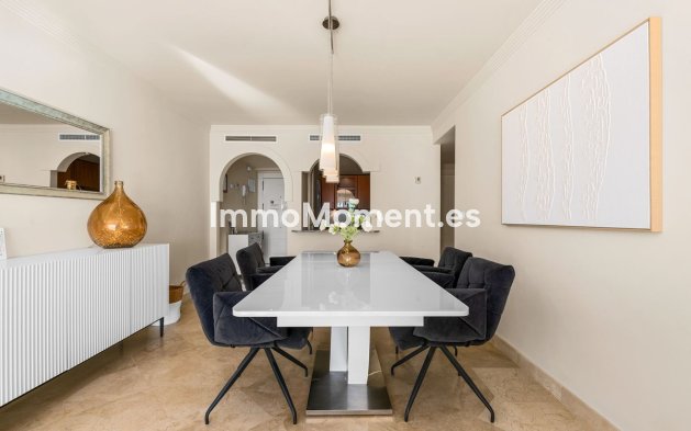 Resale - Apartment - Estepona - Estepona Centro