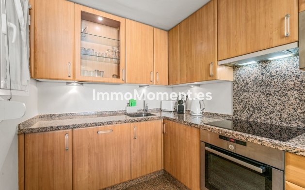 Resale - Apartment - Estepona - Estepona Centro