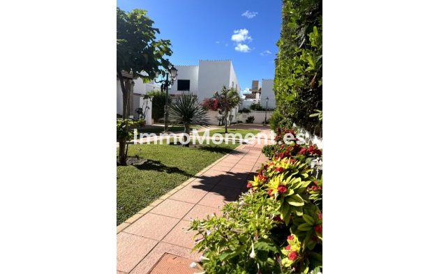 Alquiler a corto plazo - Adosado - Estepona  - New Golden Mile