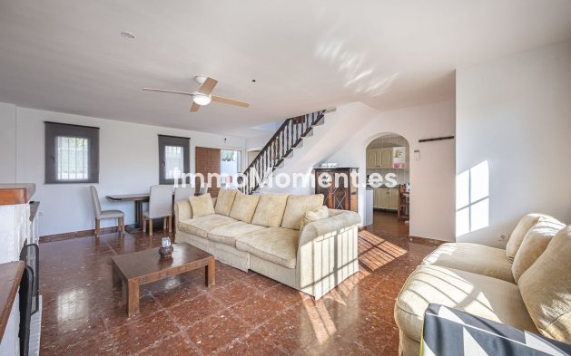 Wiederverkauf - Freistehende Villa - Estepona  - Estepona Centro