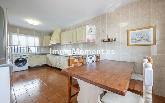 Wiederverkauf - Freistehende Villa - Estepona  - Estepona Centro