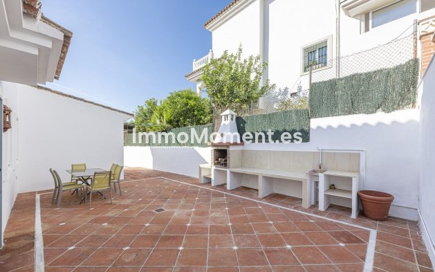 Wiederverkauf - Freistehende Villa - Estepona  - Estepona Centro