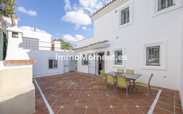 Wiederverkauf - Freistehende Villa - Estepona  - Estepona Centro