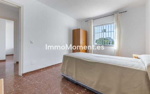 Wiederverkauf - Freistehende Villa - Estepona  - Estepona Centro