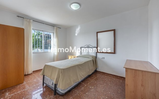Wiederverkauf - Freistehende Villa - Estepona  - Estepona Centro